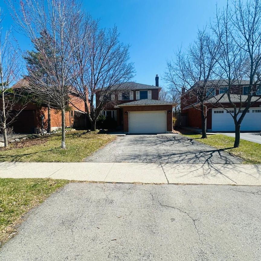 For Lease - 1078 Glenbrook Avenue, Oakville, Ontario - Photo 1