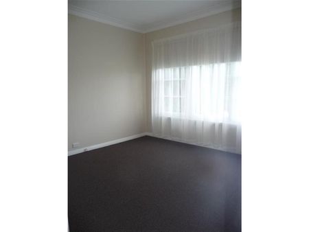 Beautiful Three Bedroom Home in Chatham - Photo 2