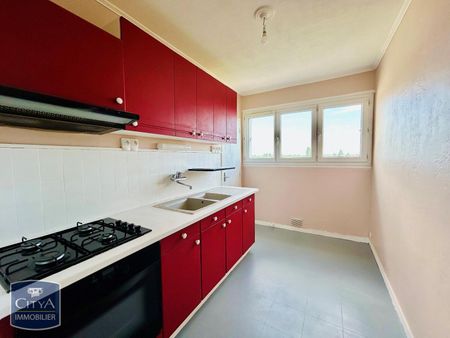 Location Appartement 4 pièces 75m² CHATEAUROUX 36000 - Photo 3