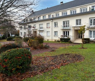 CAEN - F5 de 82 m² - Photo 3