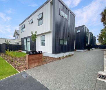 2/15 Tennyson Street, Beckenham, NZ 8023 - Photo 1