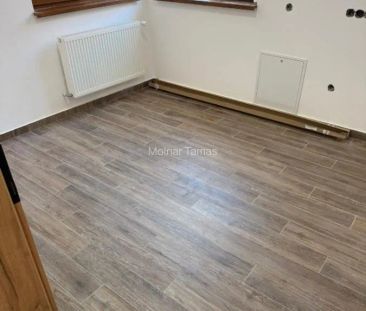 Va propunem pentru inchiriere o casa pentru home office! - Fotografie 1