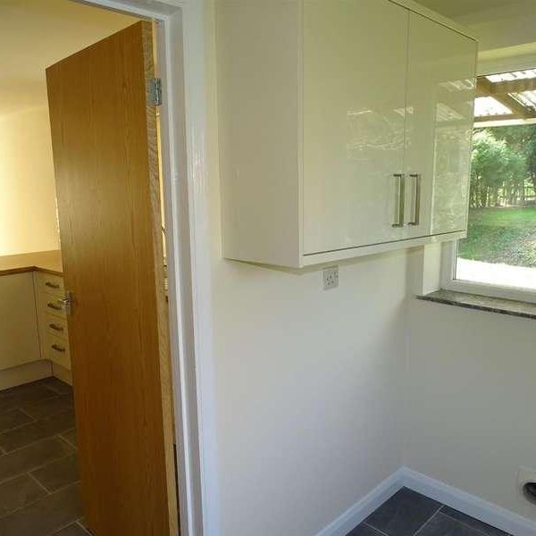 Parkside, Beck Row, IP28 - Photo 1