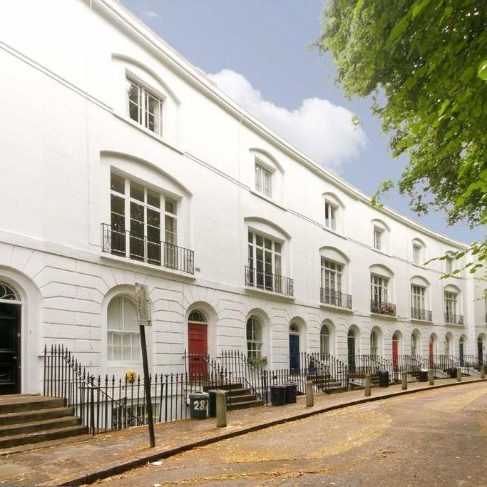 3 bedroom flat to rent - Photo 1