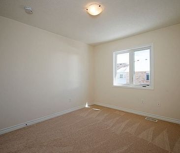 For Lease - 1646 Gainer Crescent, Milton, Ontario - Photo 3