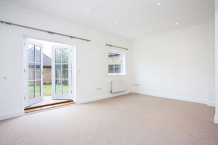 Gatcombe Crescent, Ascot, SL5 - Photo 5