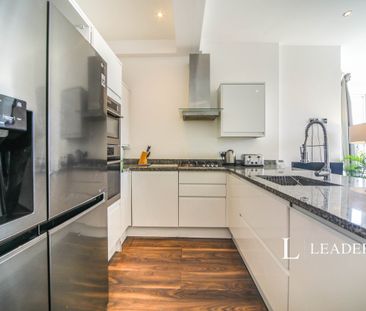 2 bedroom apartment to rent Sea Road, Felixstowe - Photo 6