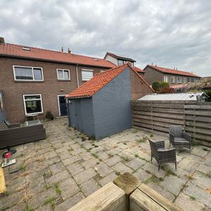 Recent gerenoveerde eengezinswoning met tuin. - Photo 2