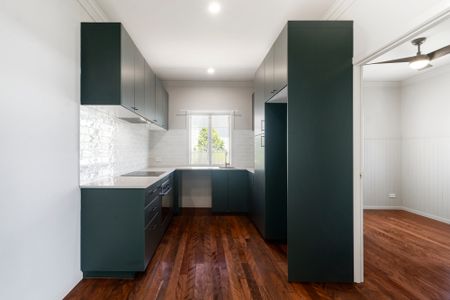 21 Bird Street, Bundamba QLD 4304 - House For Rent - $625 | Domain - Photo 3