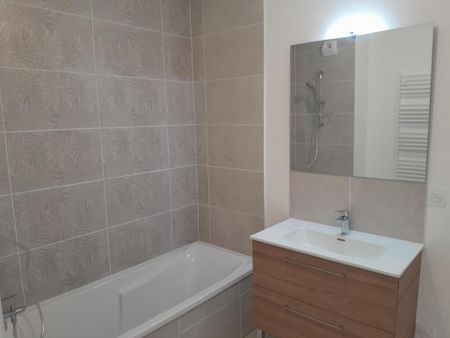 Location Appartement 4 pièces 85m² MEYTHET 74960 - Photo 5