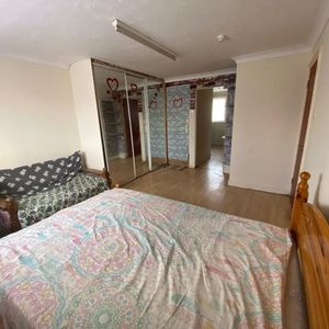 Room in a Shared Flat, Cheltenham Road, BS6 - Photo 2