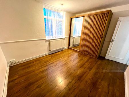 3 bedroom terraced house to rent - Photo 5