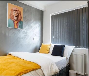 Ensuite rooms in CV2 - - Photo 6