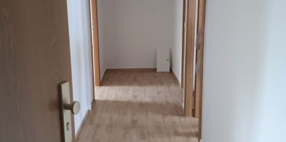 Komplexrenovierte 3- Raum Wohnung mit Balkon in Velgast frei! - Photo 3