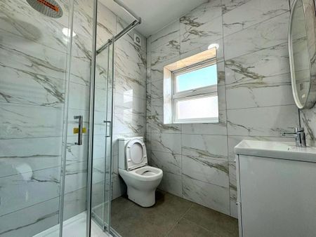 2 bedroom ground floor flat to rent - Photo 5