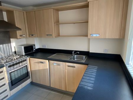 1 bedroom ground floor flat to rent - Photo 3