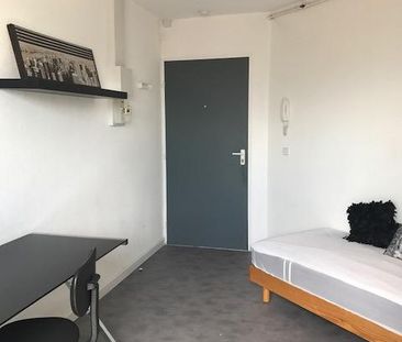 Location Appartement 1 pièce 18m² LE HAVRE 76600 - Photo 3