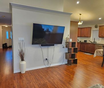 For Lease - 27 Portland Street Unit# Main Floor, Collingwood, Ontario - Photo 3