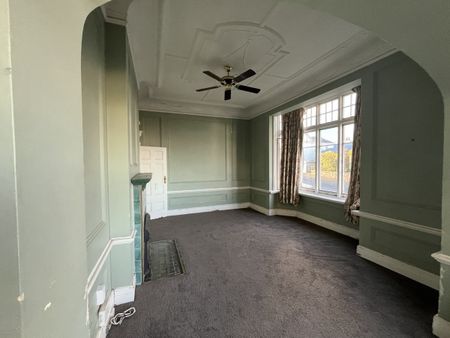 Charming with views - Photo 2