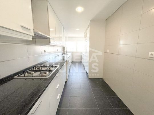 3 room luxury Flat for rent in Pedralvas, Lisbon - Photo 1