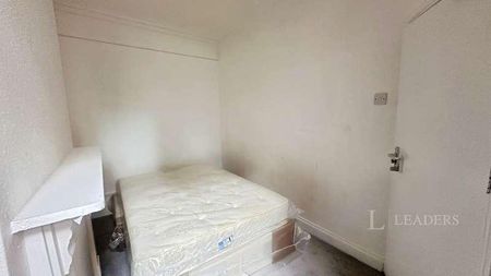 Russell Rise, Luton, Bedfordshire, LU1 - Photo 4