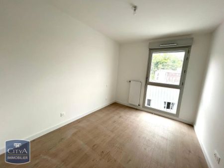 Appartement à louer 4 pièces 82.88m² - Photo 2