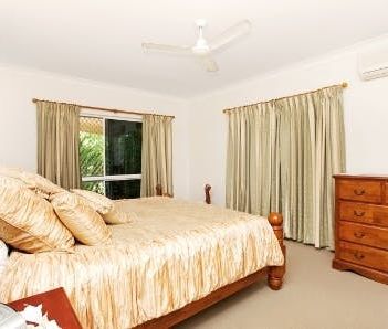 NEAT FAMILY HOME - Photo 3