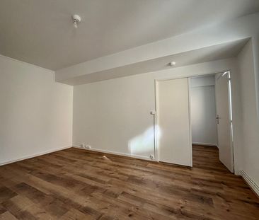 WILSON – T2 RDC SUR COUR – 34.07 M² - Photo 1