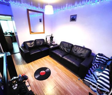 5 bedroom house share to rent - Photo 1