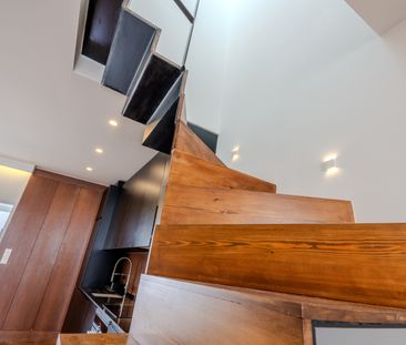 Unfurnished 2-bedroom duplex apartment for rent in Lisbon - Photo 3