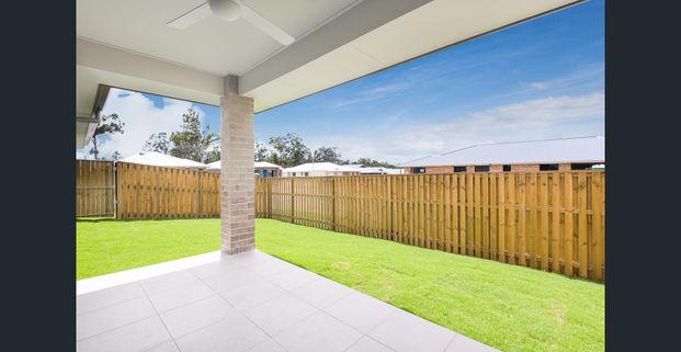 3 bedrooms, PLUS STUDY - the living space in this property is comparable to none! - Photo 1