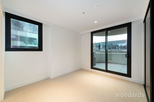 Stunning New Apartment - Photo 1