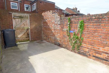 1 bed flat to rent in Hunters Terrace, South Shields, NE33 - Photo 4