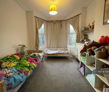 3 bedroom terraced house to rent - Photo 3