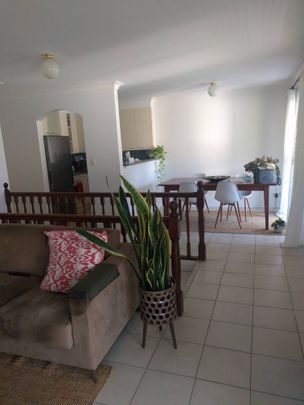 East Brisbane - Photo 1