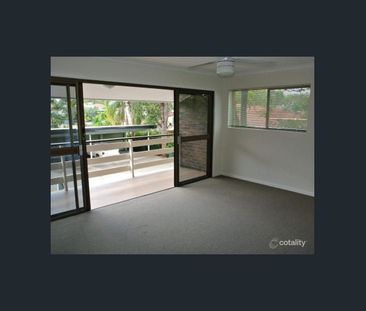 This little gem is situated in a small complex - Photo 1