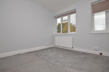 3 bedroom maisonette to rent - Photo 4