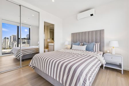 519/648 Flinders Street, Docklands VIC 3008 - Apartment For Rent | Domain - Photo 2