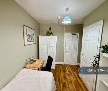 1 bedroom in a house share to rent - Photo 4