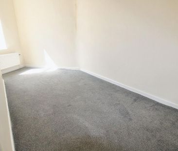 4 bedroom terraced house to rent - Photo 5