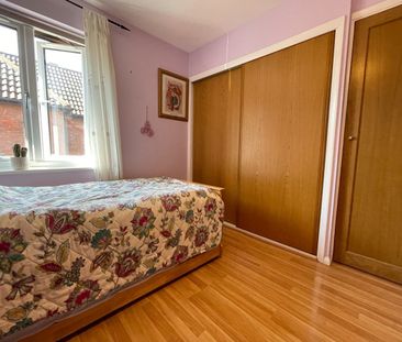 3 Bed Terraced House, Howland Way, SE16 - Photo 3