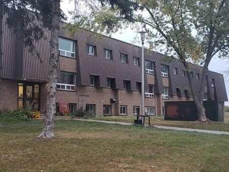 For Lease - 260 Academy Street Unit# 110, Loyalist, Ontario - Photo 5