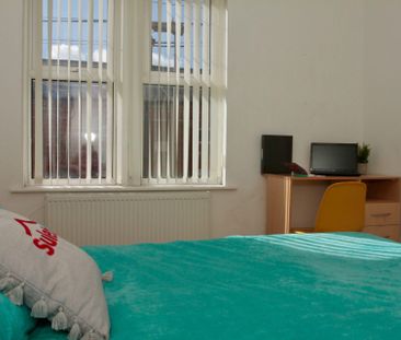 Avenue Road Extension (3 bed) - Photo 4