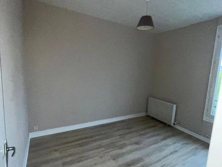 Location Appartement 3 pièces 39 m2 à Champigny-sur-Marne - Photo 2