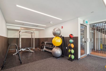 For Lease - 5260 Dundas Street Unit# C408, Burlington, Ontario - Photo 3