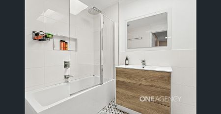 STYLISH COASTAL LIVING IN THE HEART OF KIAMA - Photo 4