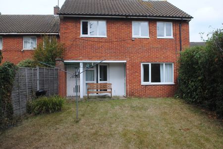 4 bedroom House - ST ALBANS ROAD WEST, Student Accomodation - Photo 2