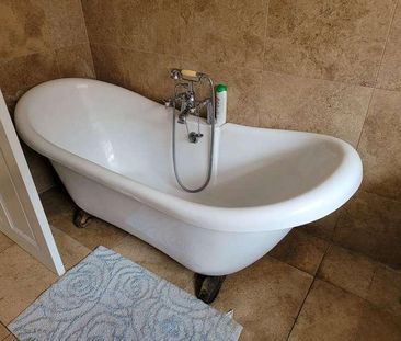 Downs Valley Road, Willingdon, Eastbourne, BN20 - Photo 3