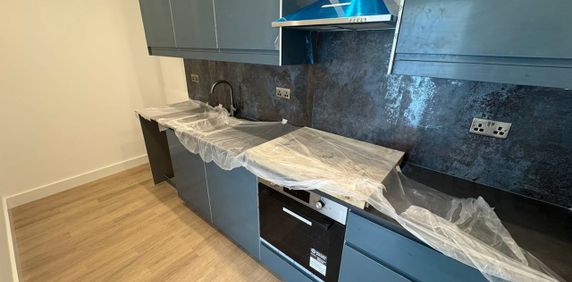 Studio Flat, North End Croydon, CR0 - Photo 2