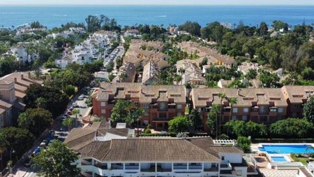 4 bedroom luxury Apartment for rent in San Pedro de Alcántara, Spain - Photo 5